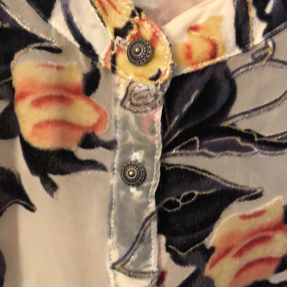 Tribal Jeans sheer Blouse w/ textured floral print size L - Picture 3 of 9